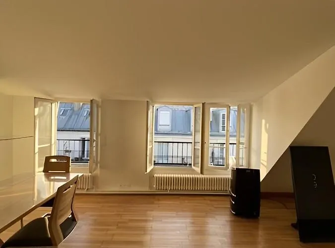 Upscale 80m2 2 Bedroom Near Champs Elysees *