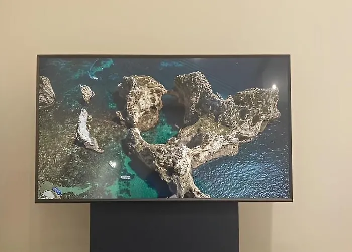 Upscale 80m2 2 Bedroom Near Champs Elysees *