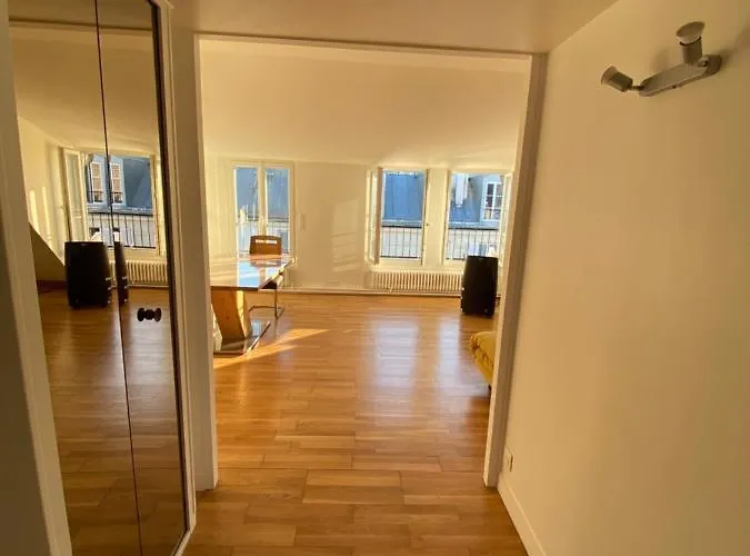 Upscale 80m2 2 Bedroom Near Champs Elysees * Paris