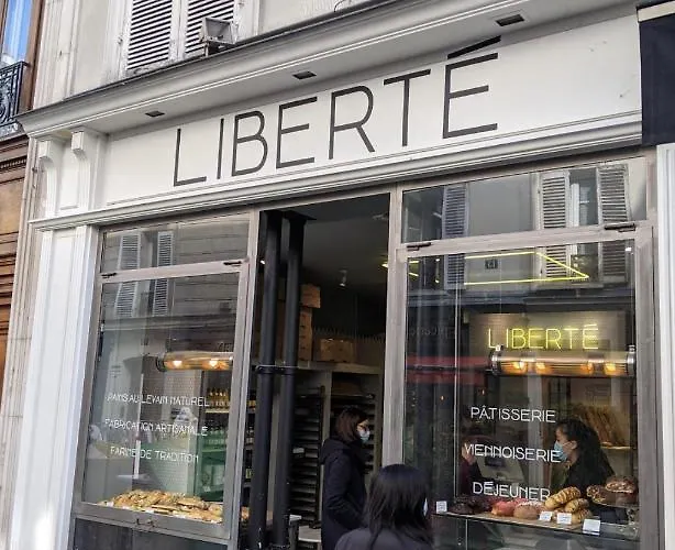 Upscale 80m2 2 Bedroom Near Champs Elysees Paris